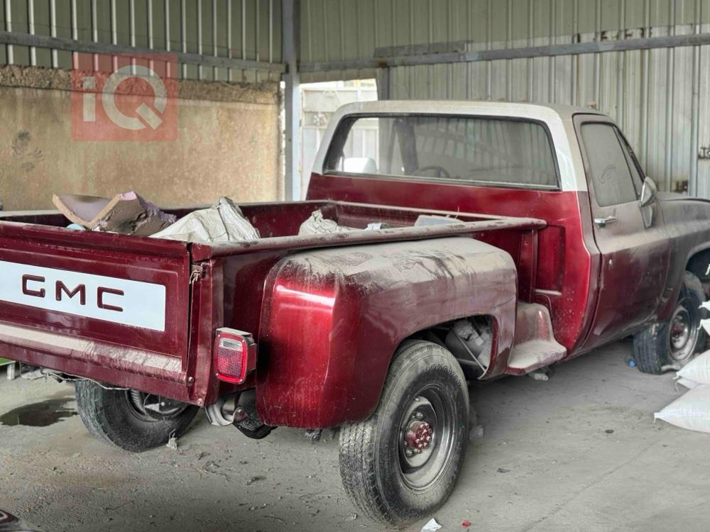 GMC Sierra